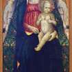 Maestro della Madonna Straus, Madonna col bambino e due angeli