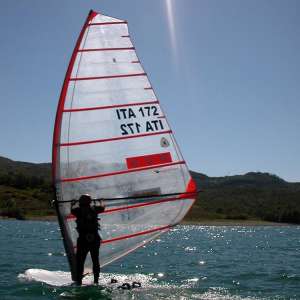Windsurfing on the Bilancino lake