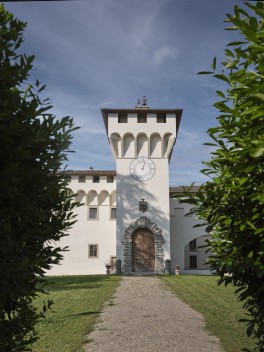Castello_di_Cafaggiolo_02.jpg