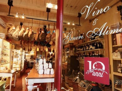 interno vino in tavola