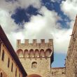 1-palazzo-dei-vicari-cortile-interno